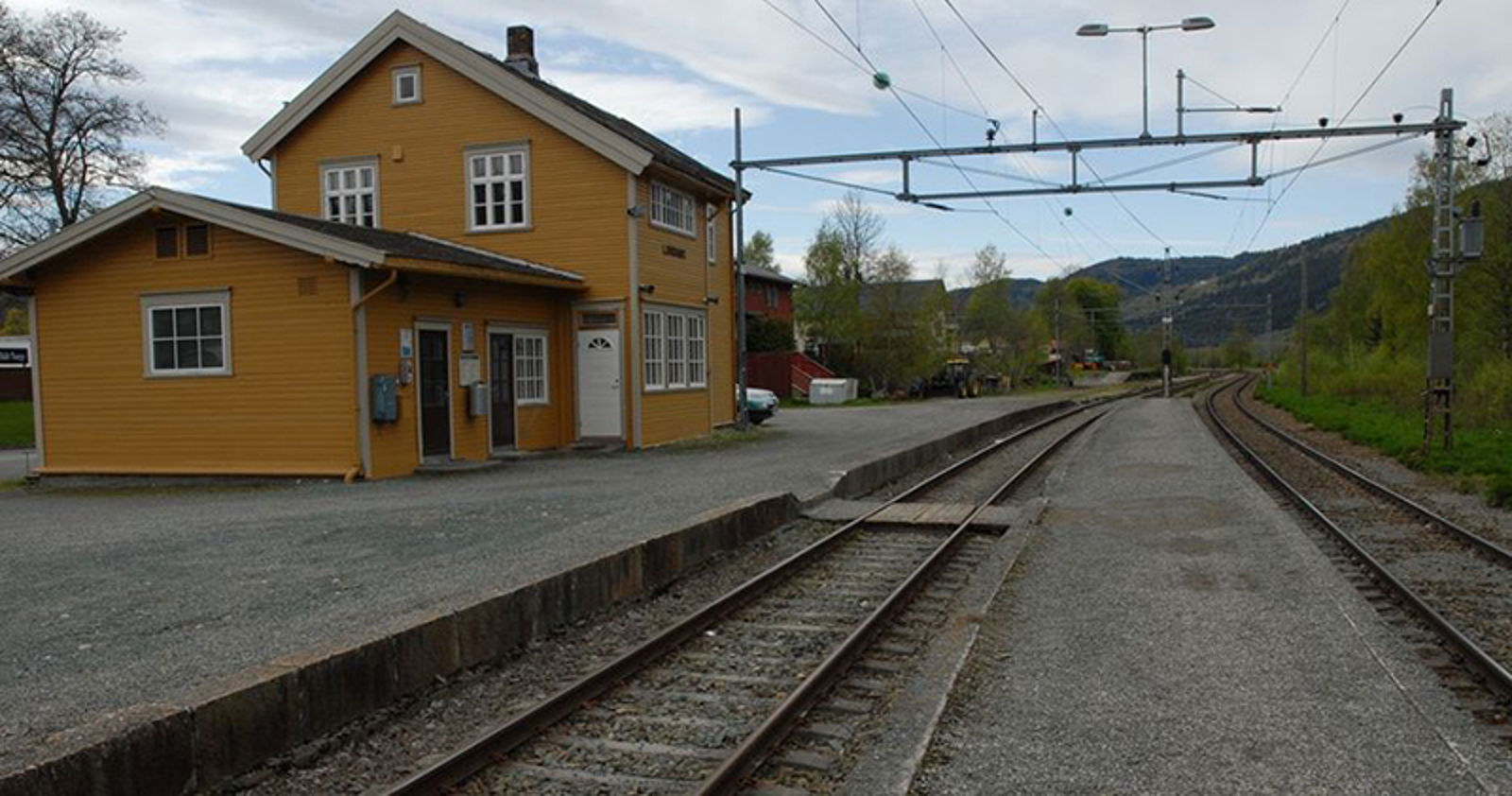 Lundamo stasjon sett i retning mot Oslo