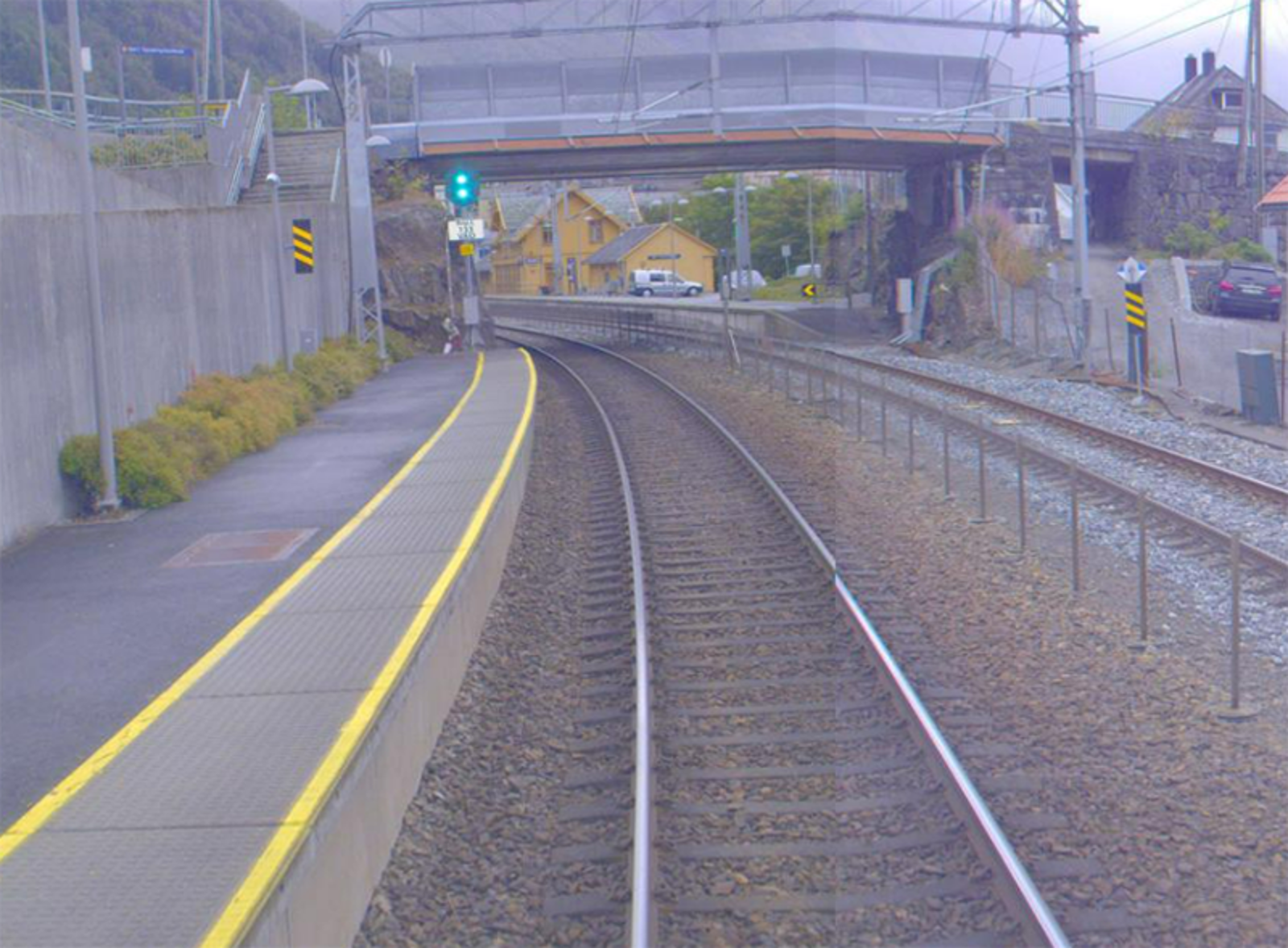 Vaksdal stasjon sett i retning fra Oslo